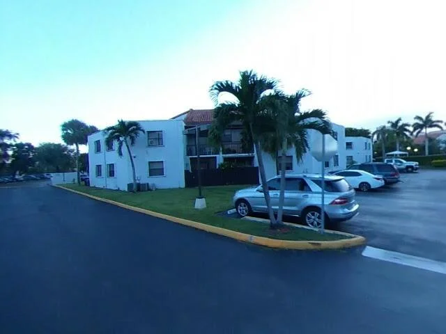 House image located at Miami, FL 33172