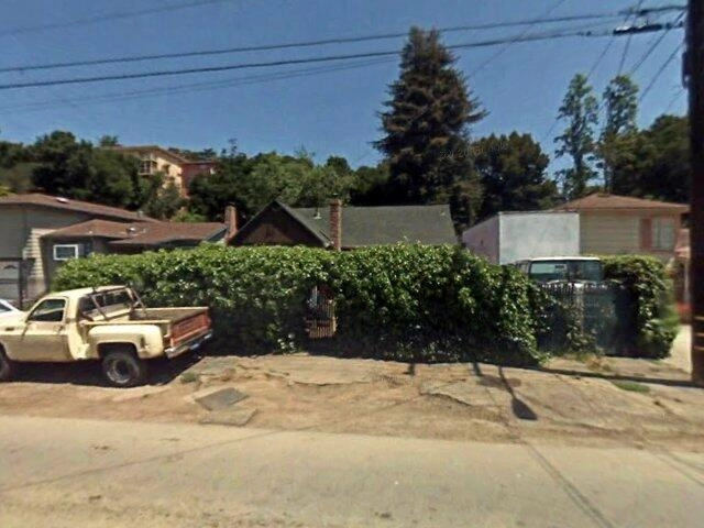 House image located at Oakland, CA 94605