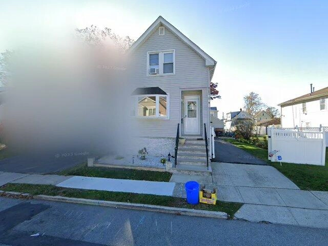House image located at Roselle, NJ 07203