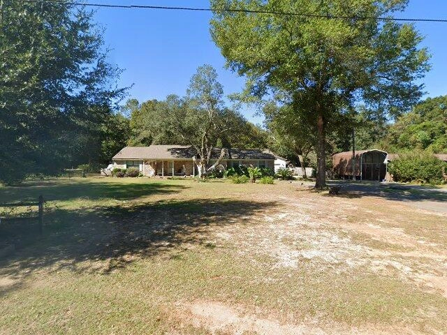 House image located at Milton, FL 32571
