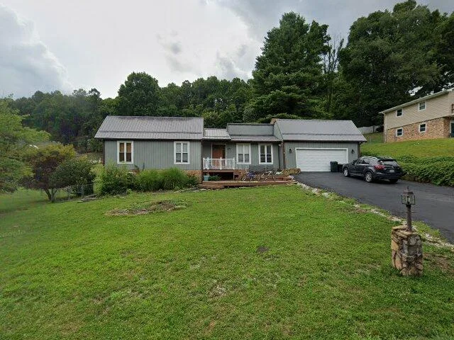 House image located at Richlands, VA 24641