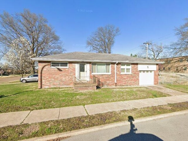 House image located at Saint Louis, MO 63116
