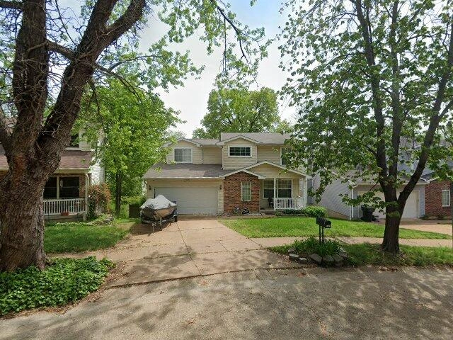 House image located at Saint Louis, MO 63139