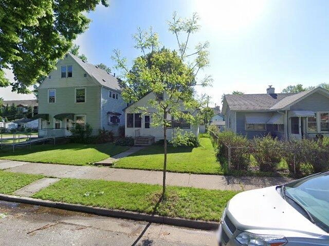 House image located at Minneapolis, MN 55406