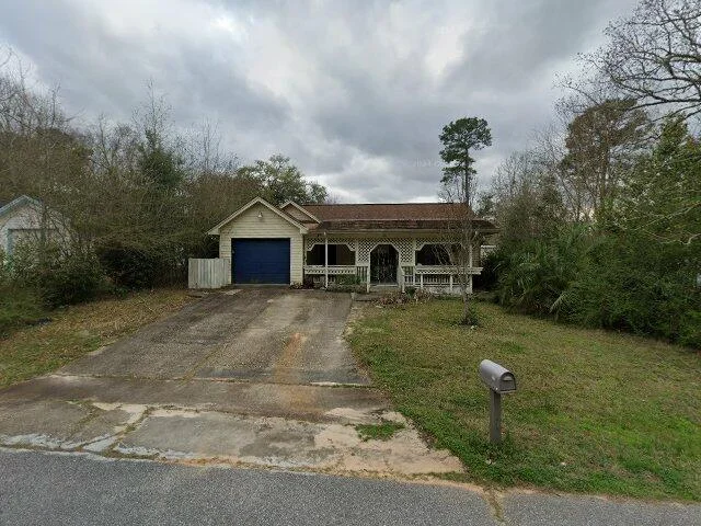 House image located at Crestview, FL 32536