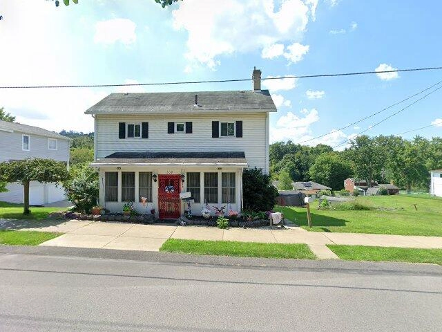 House image located at Washington, PA 15301