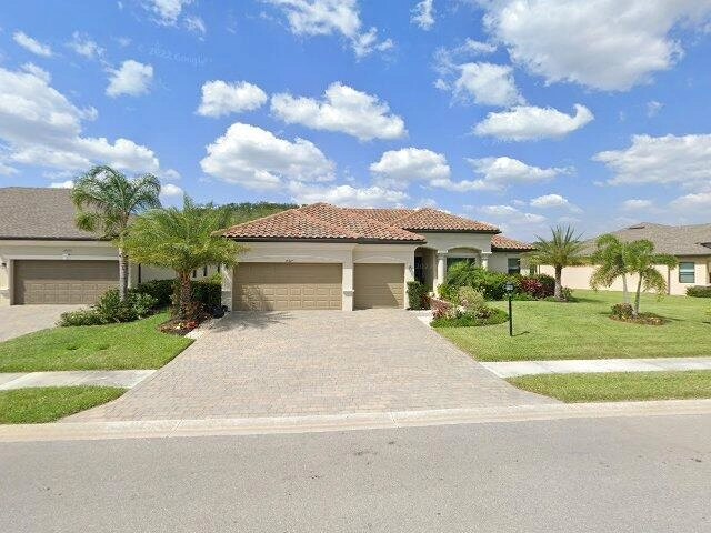House image located at Fort Myers, FL 33905