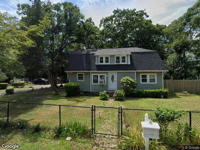 House image located at Mastic Beach, NY 11951