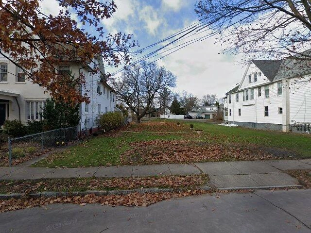 House image located at Newcomerstown, OH 43832