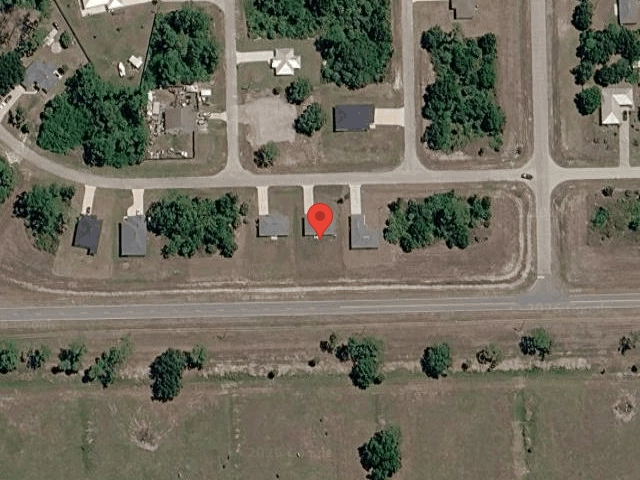 House image located at Labelle, FL 33935