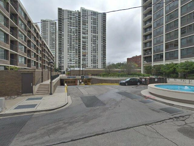 House image located at Chicago, IL 60610