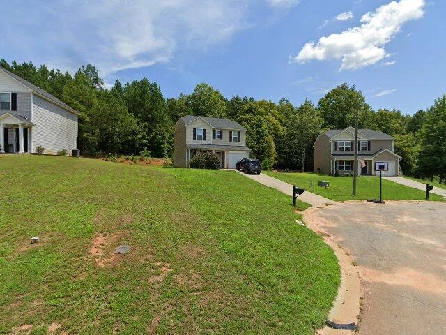 House image located at Laurens, SC 29360