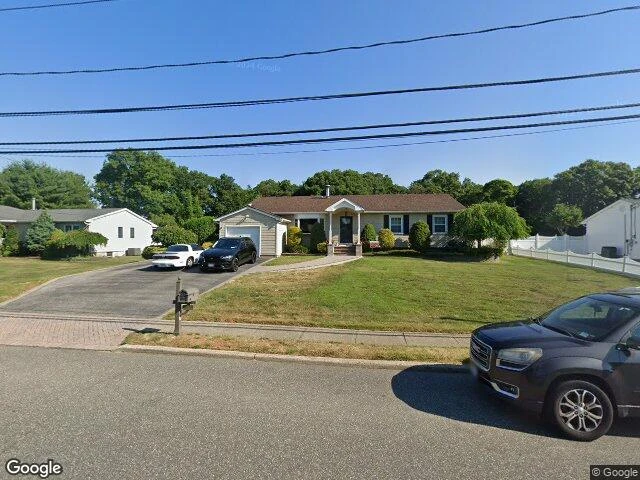 House image located at Bohemia, NY 11716