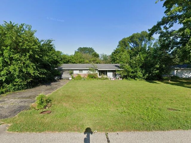 House image located at West Bloomfield, MI 48322