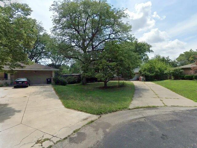 House image located at Peoria, IL 61614