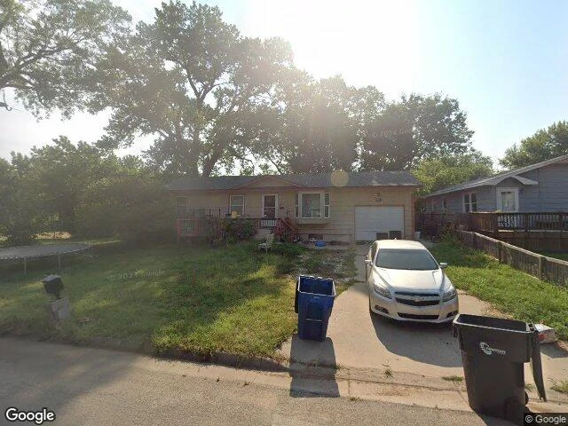 House image located at Newton, KS 67114