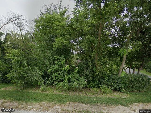 House image located at Saint Charles, IL 60175