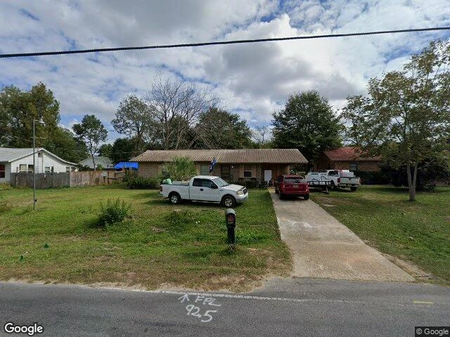 House image located at Chipley, FL 32428