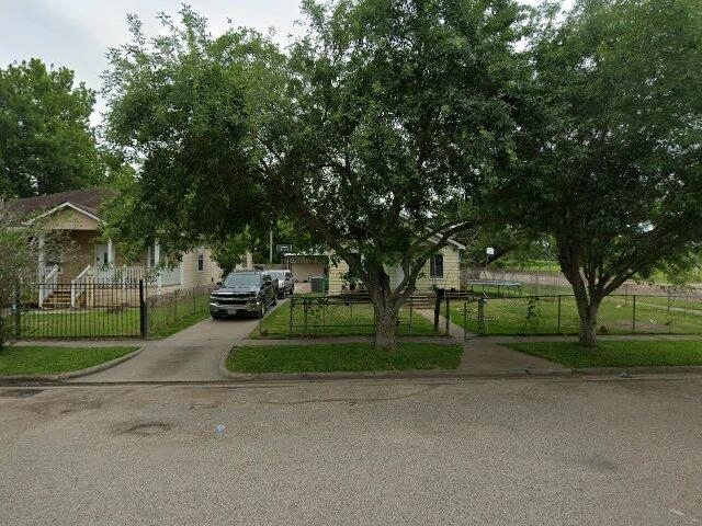 House image located at Baytown, TX 77520