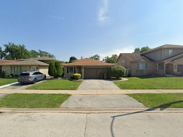 House image located at Dolton, IL 60419