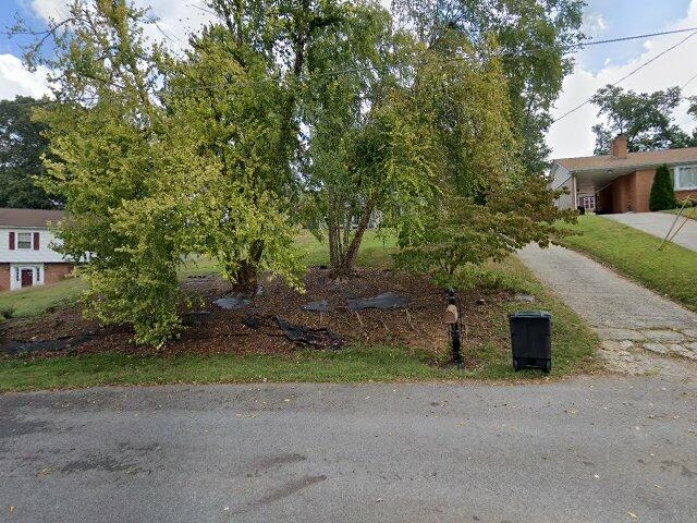 House image located at Staunton, VA 24401