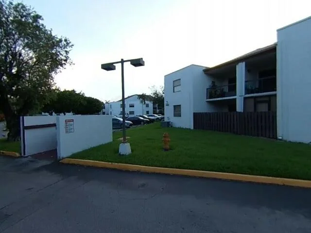 House image located at Miami, FL 33172