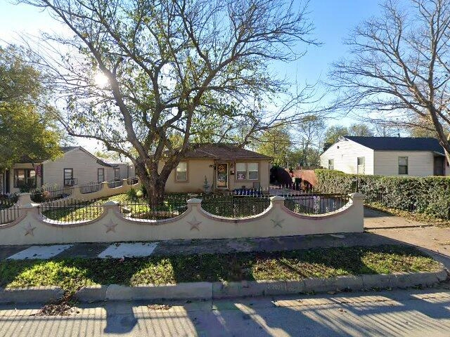 House image located at Fort Worth, TX 76105