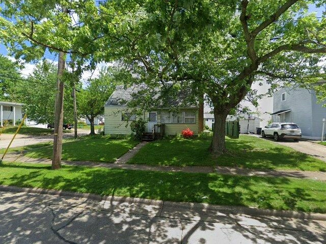 House image located at Akron, OH 44314
