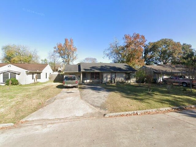 House image located at Houston, TX 77033