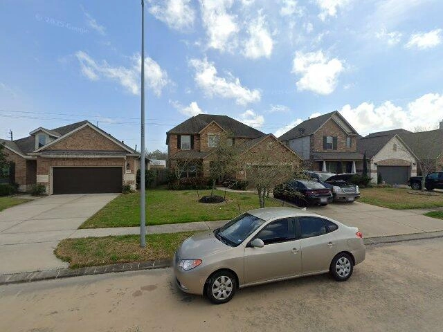 House image located at League City, TX 77573