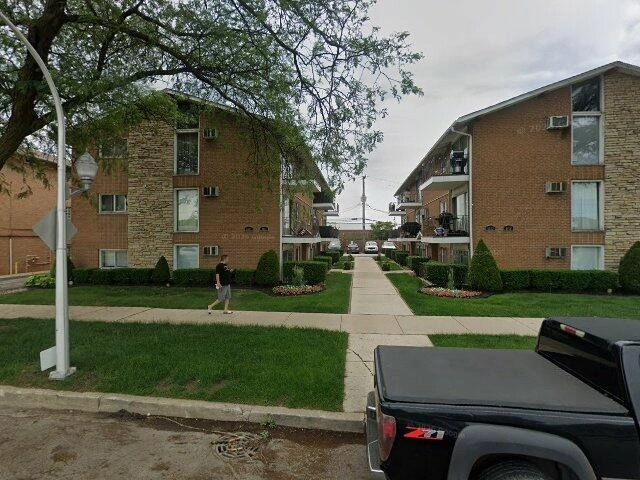 House image located at Chicago, IL 60638