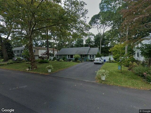 House image located at Brightwaters, NY 11718