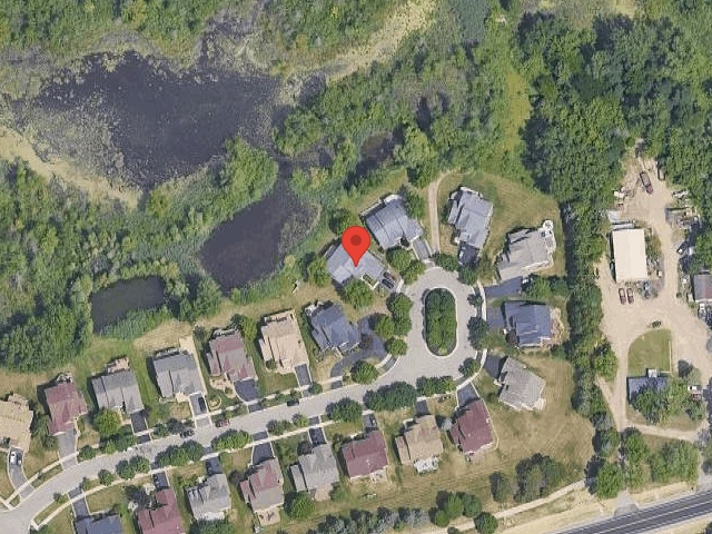 House image located at West Bloomfield, MI 48323