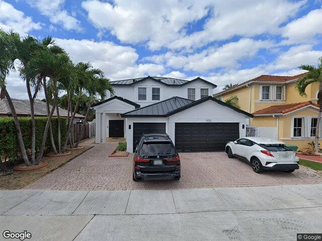 House image located at Miami, FL 33182