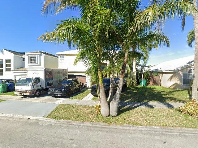 House image located at Miami, FL 33196