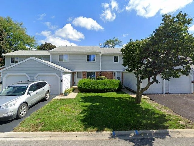 House image located at Carol Stream, IL 60188