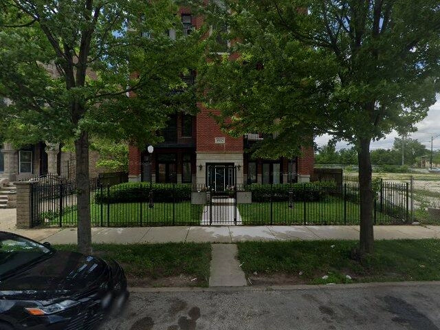 House image located at Chicago, IL 60653