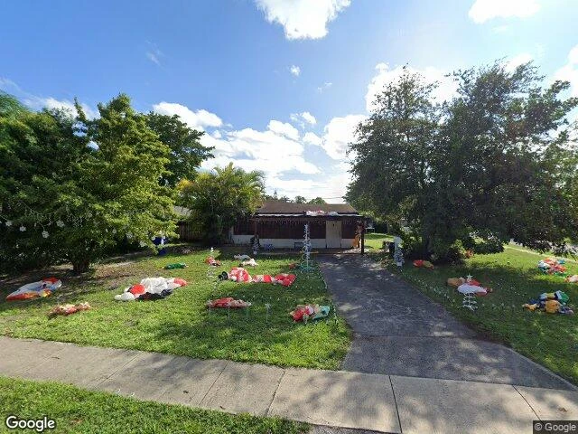 House image located at Miami, FL 33162