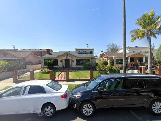 House image located at Chicago, IL 60643