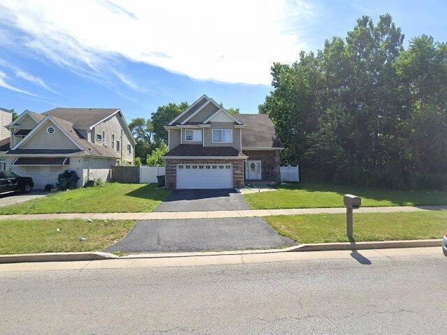 House image located at Dolton, IL 60419