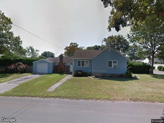 House image located at West Babylon, NY 11704