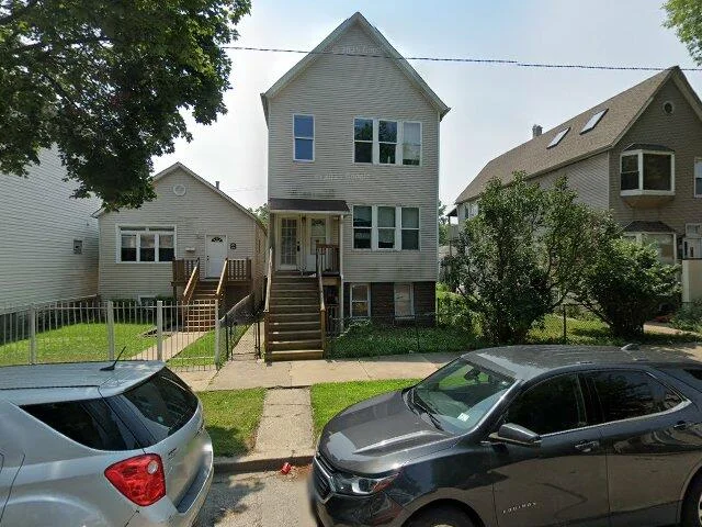 House image located at Chicago, IL 60609