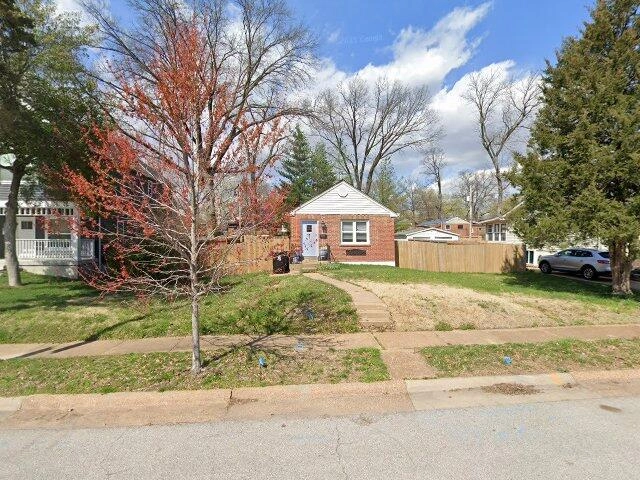 House image located at Saint Louis, MO 63130