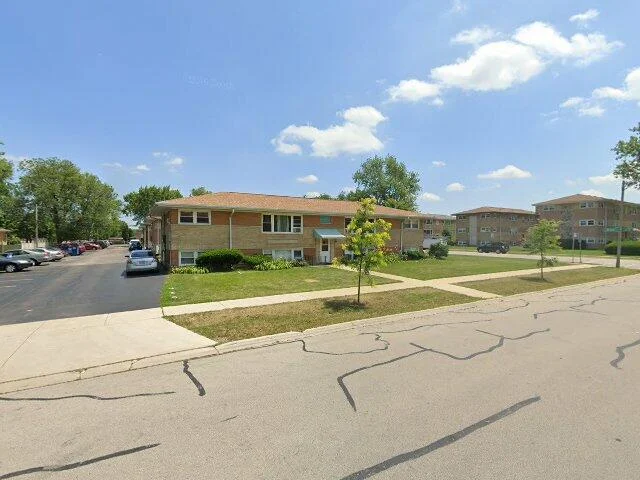 House image located at Addison, IL 60101