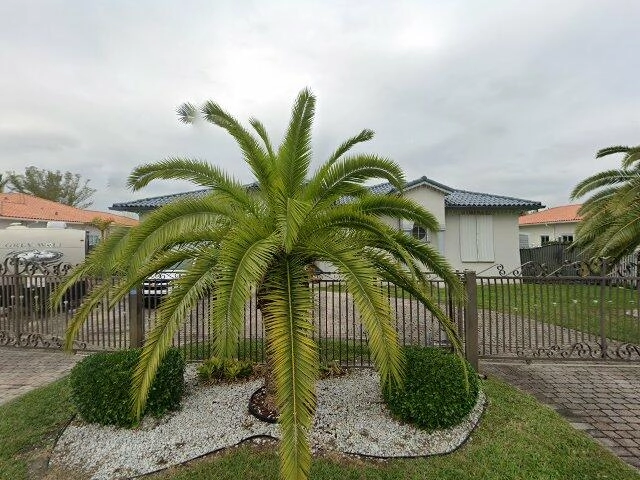 House image located at Miami, FL 33183