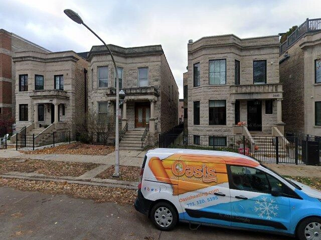 House image located at Chicago, IL 60613