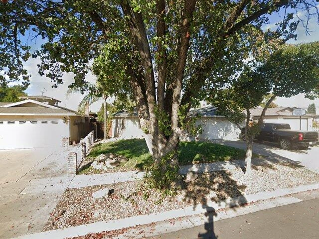 House image located at Fresno, CA 93722