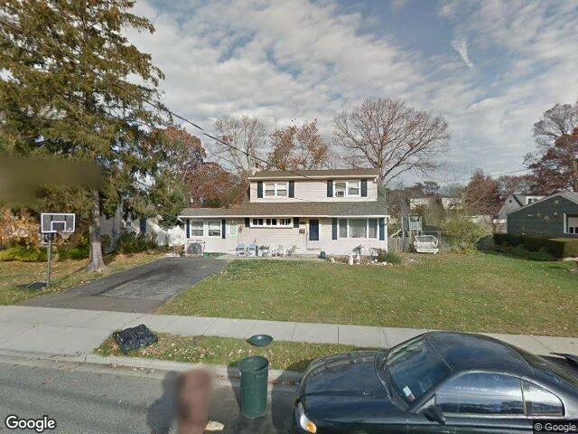 House image located at Massapequa Park, NY 11762