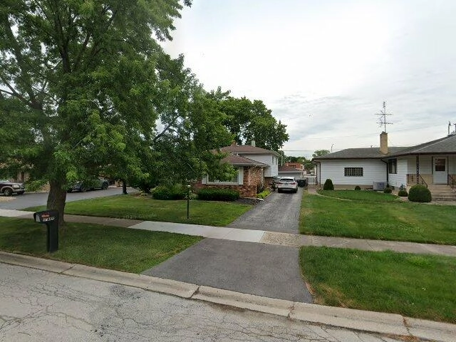 House image located at Lansing, IL 60438