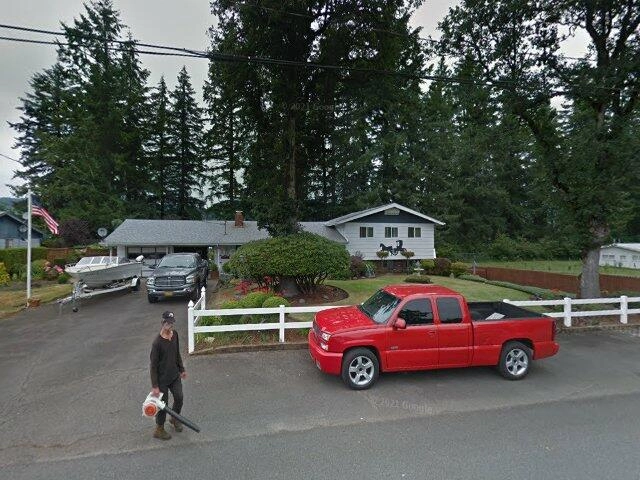 House image located at Mill City, OR 97360